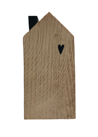 Holzhaus mit Herz und schwarzen Schlot 17cm